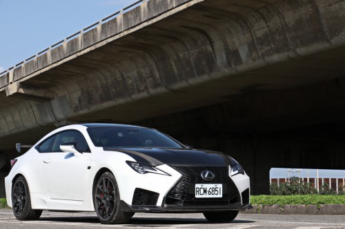 東洋酷跑 登台競豔－3：RC F Track Edition Road Racer至尊