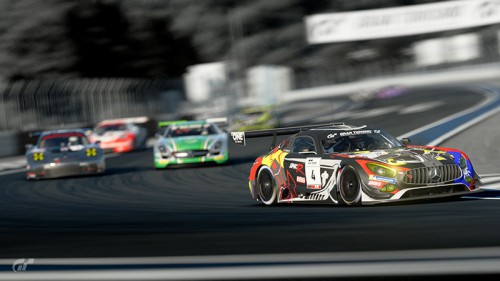 在家防疫 電競賽車正夯 與真實賽事零距離結合