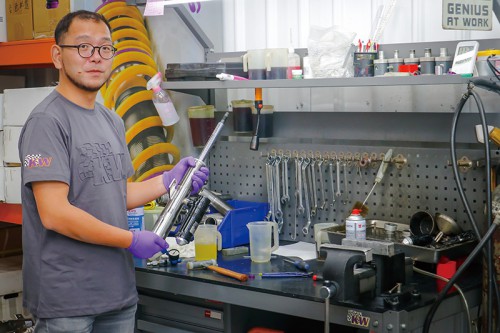 一日打工仔－KW避震器整理維護