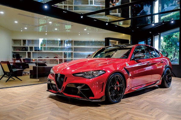 Alfa Romeo Giulia GTAm：國內實車直擊+虛擬競品對決