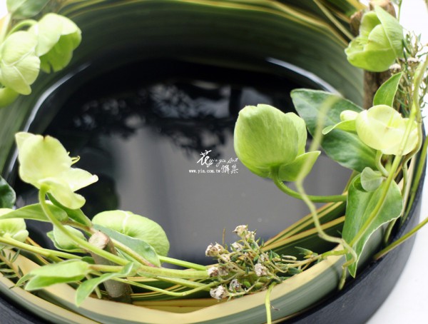 【桌上花圈】 【桌上花圈】